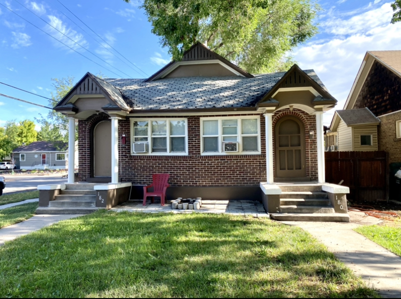 180 East Williams Avenue